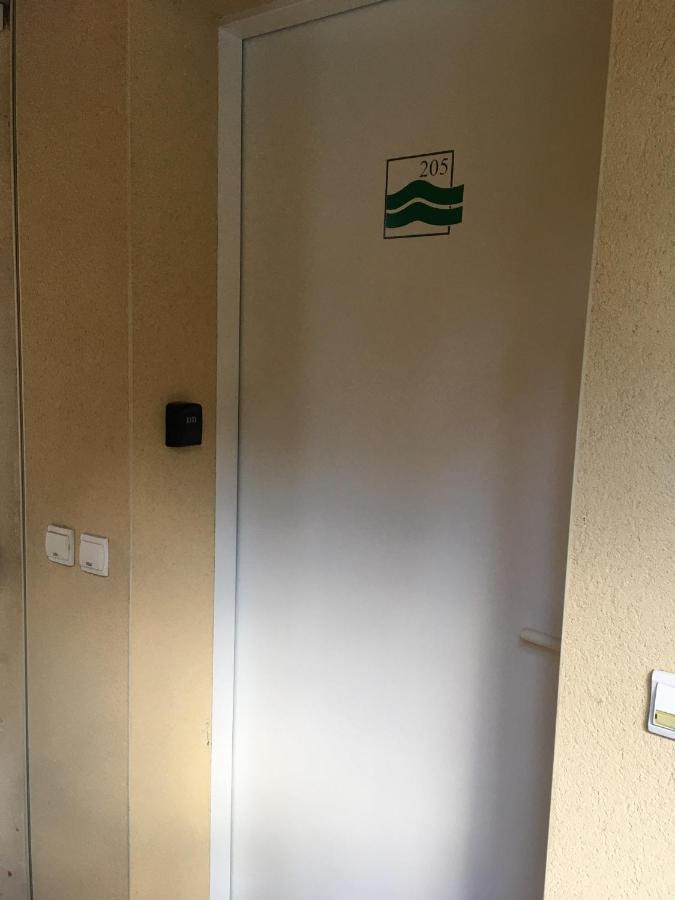 Studio Tres Bien Situe, Belle Vue, Parking Prive バニエール・ド・ビゴール エクステリア 写真